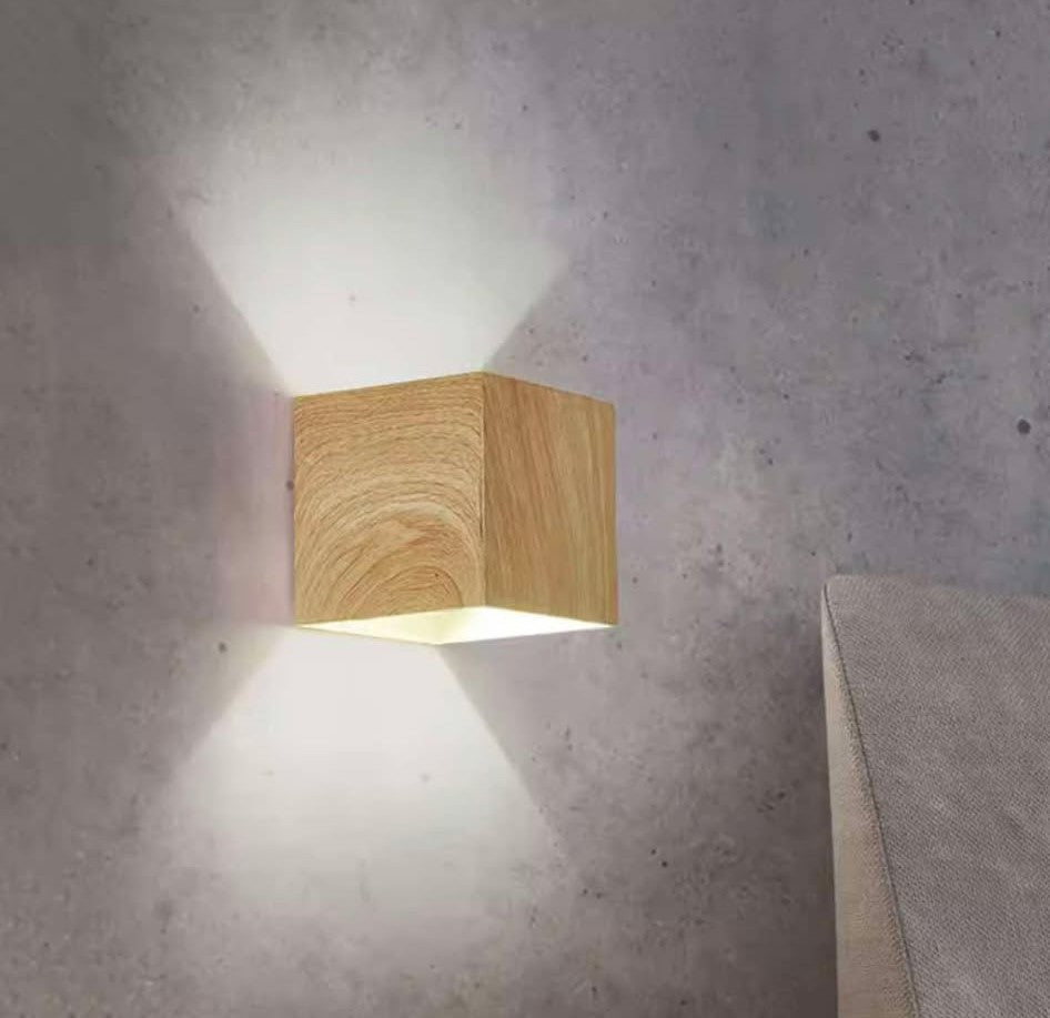 magnifique -pplique-murale-design-en-or