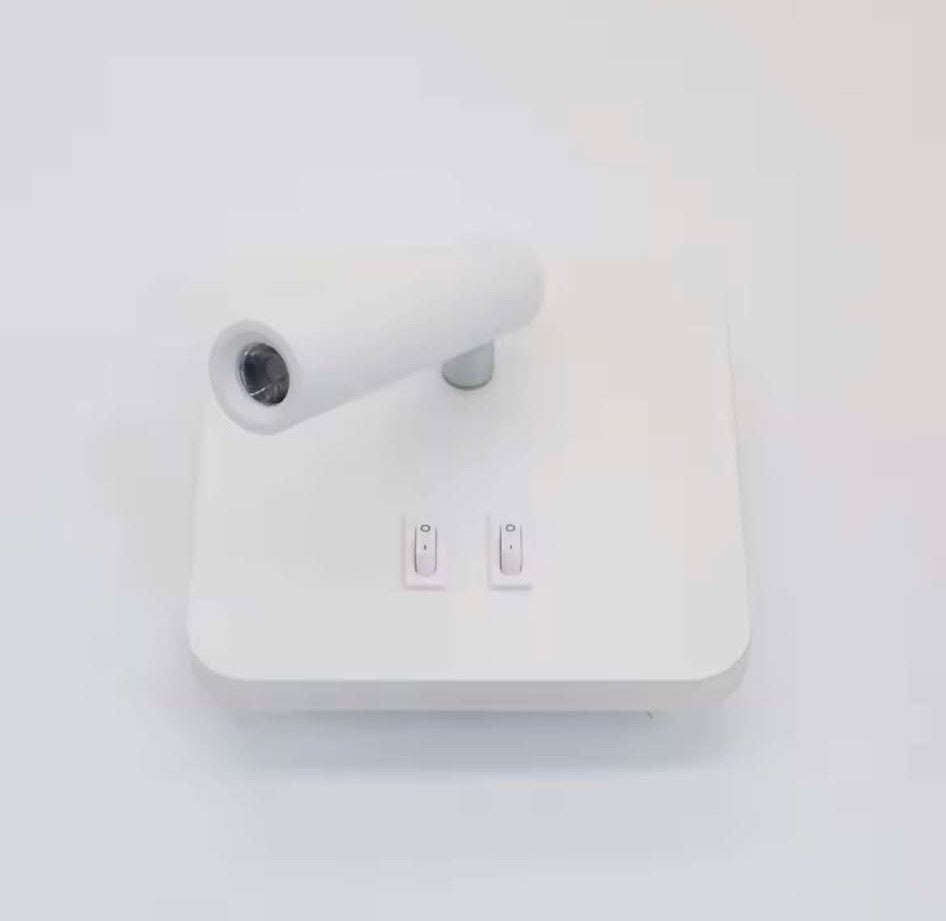 magnifique-applique-murale-en-blanc